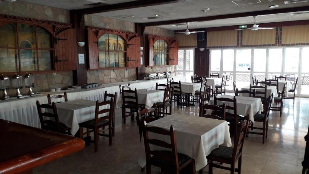 לרנקה Boronia Hotel Apartments מראה חיצוני תמונה