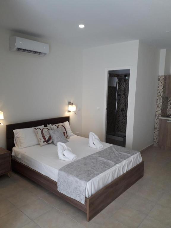לרנקה Boronia Hotel Apartments מראה חיצוני תמונה